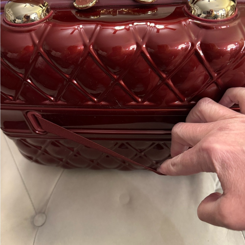 Marcy McKenna Hard Sided Case - Picture 3 of 13